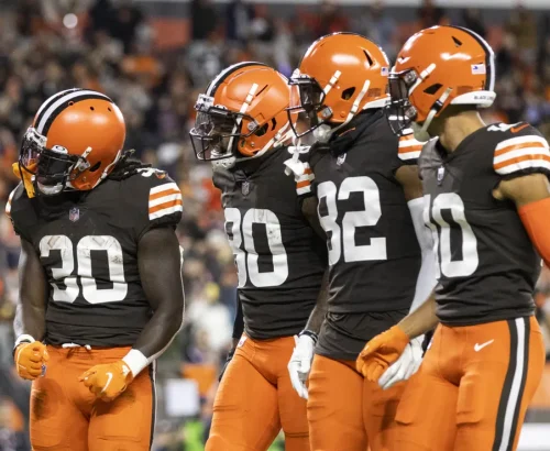 2021-10-22T043234Z_1547133654_MT1USATODAY17000976_RTRMADP_3_NFL-DENVER-BRONCOS-AT-CLEVELAND-BROWNS